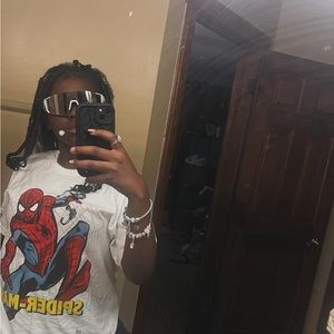 Meet your Posher, Raven